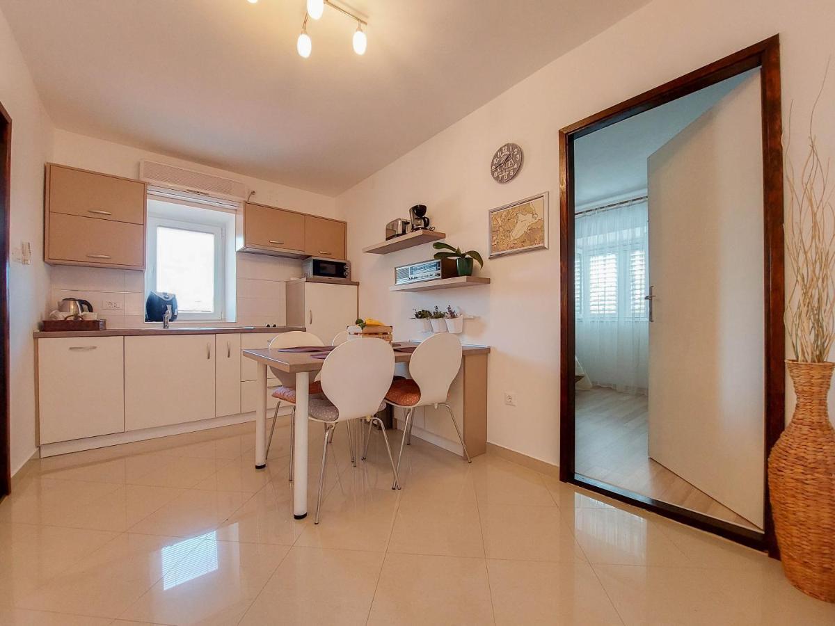 Apartment Marino Čižići エクステリア 写真