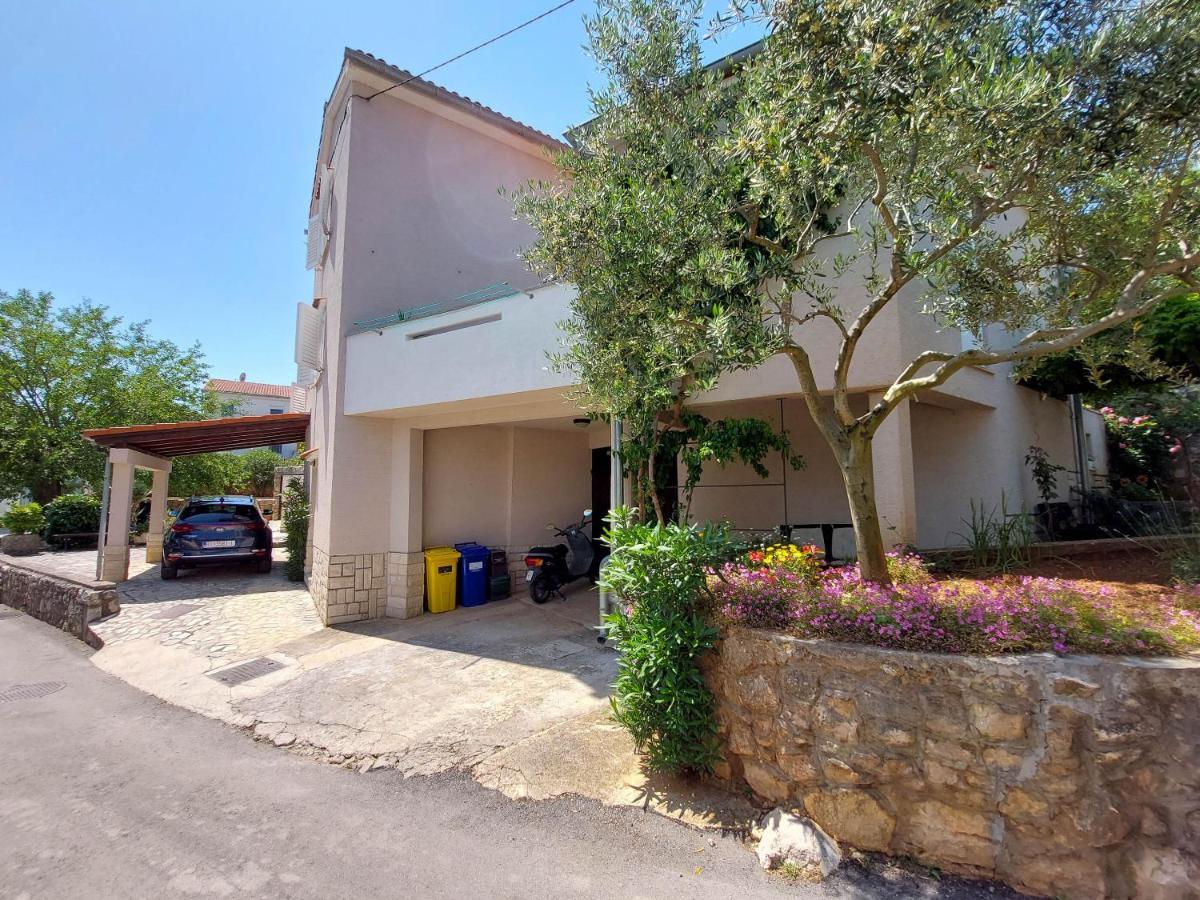 Apartment Marino Čižići エクステリア 写真