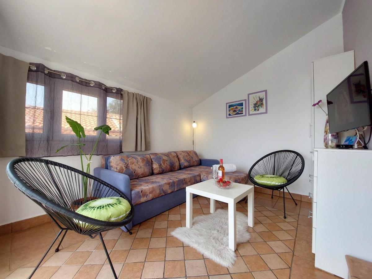 Apartment Marino Čižići エクステリア 写真